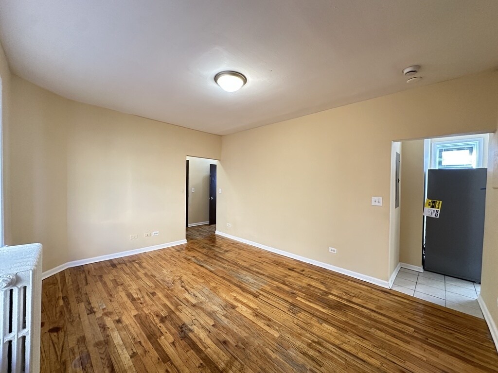 Building Photo - 4035 W Gladys Ave