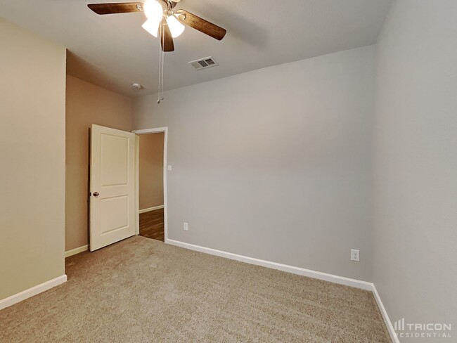 Building Photo - 408 Glen Meadow Dr