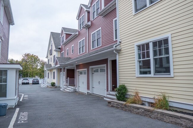 Building Photo - 9 Park St