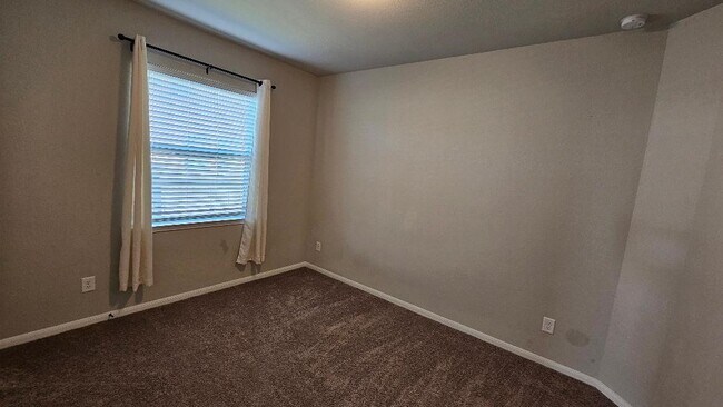 Building Photo - 18669 Blue Spruce Ln