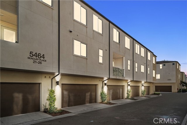 Building Photo - 5464 Seacliff Pl