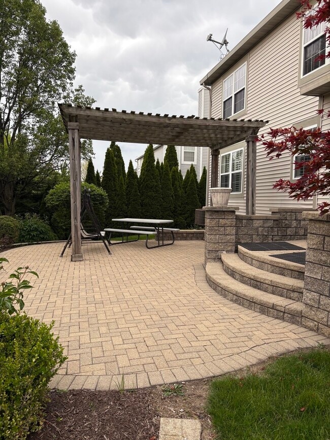 Building Photo - 2912 Forest Creek Ln