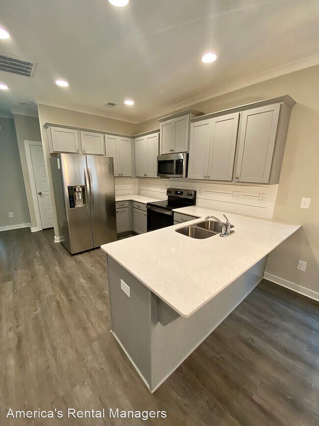 Building Photo - 3 br, 2.5 bath House - 236 Creek Run Way
