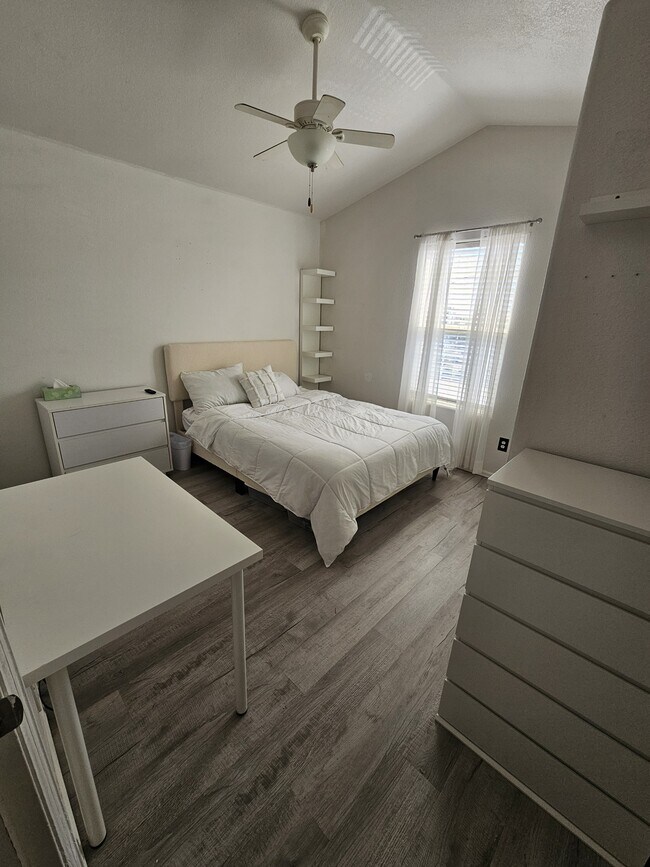 Building Photo - 8207 Monterey Way