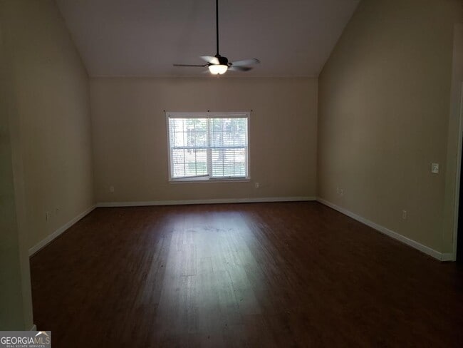 Building Photo - 1254 Lakeview Rd