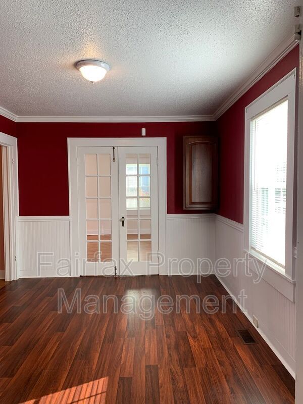 Building Photo - 315 Georgia Ave