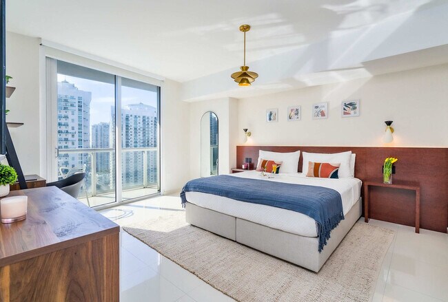 Building Photo - 485 Brickell Ave