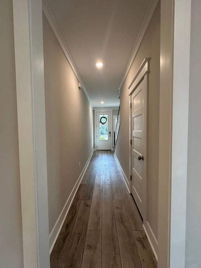 Building Photo - Gorgeous newer 2-Story, 4 bedroom Home in South Walton County