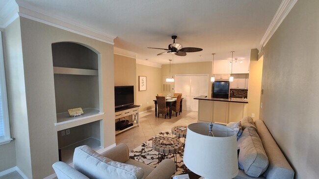 Building Photo - 4152 Central Sarasota Pkwy