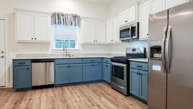 Building Photo - 5406 Arrowhead Rd
