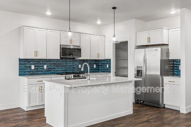 Building Photo - 7184 W Riverwood St