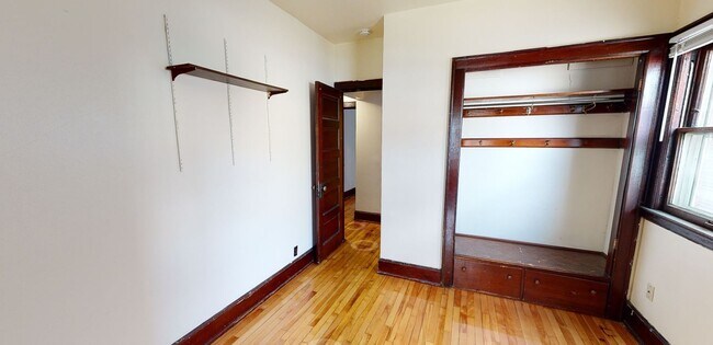 Building Photo - Bassett &amp; Wash, LLC 515 WW