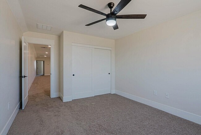 Building Photo - 2351 E Cana Ln