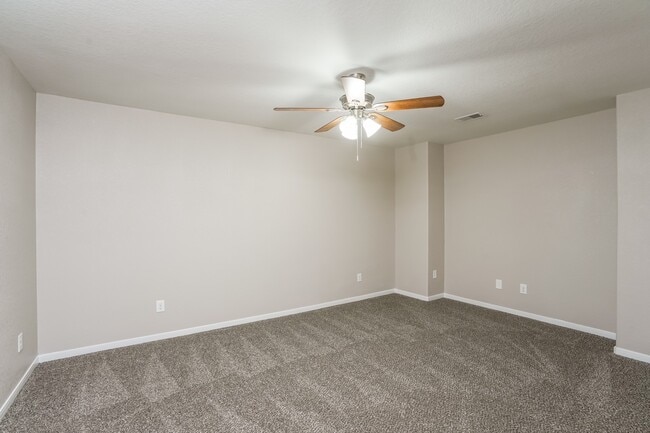 Building Photo - 14815 Hillside Woods Ct