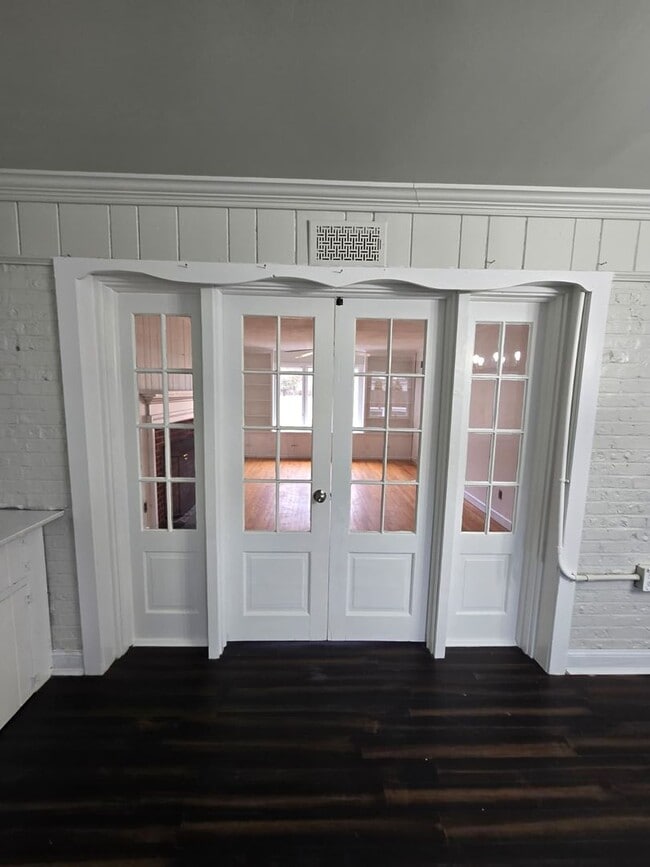 Building Photo - Spacious 4BR Ranch with 3 Living Rooms on 1.7 Acres — Howell