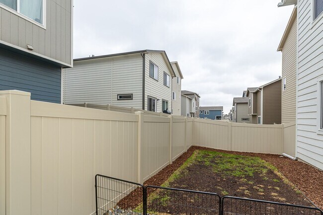 Building Photo - 4535 Samaritan Lp