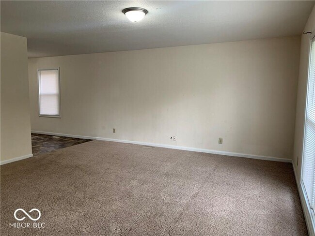 Building Photo - 8106 Laughlin Dr