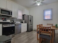 Building Photo - 26 E Price St