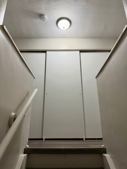 Building Photo - 24 Tower Hill Ct