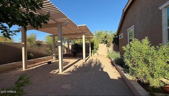 Building Photo - 5352 W Desert Hollow Dr