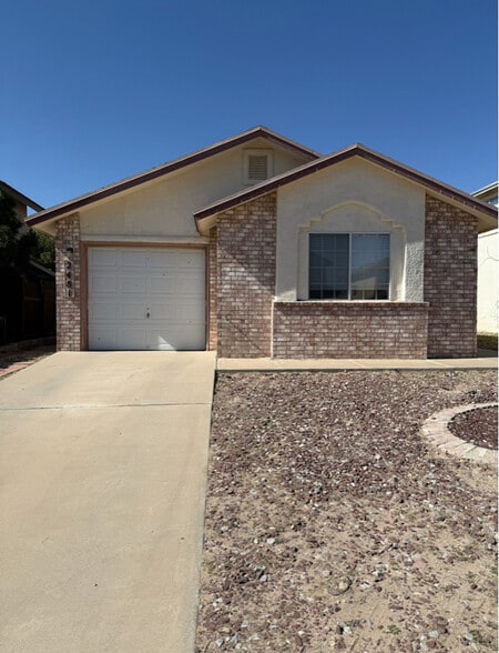 Primary Photo - 2481 Tierra Rica Way