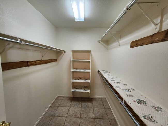 Building Photo - Charming Single-Story Pulte Home in a corner lot. 0