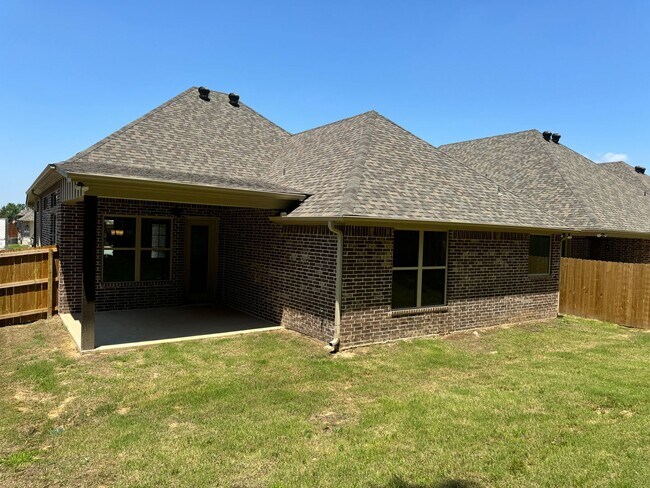 Building Photo - 448 Preston Rdg Dr