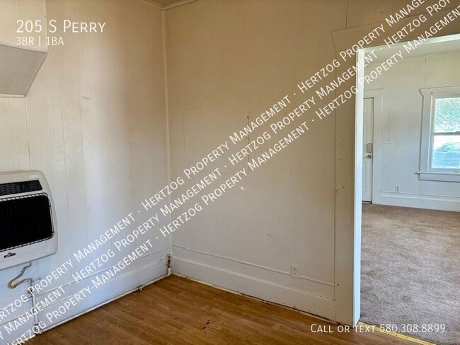 Building Photo - 205 S Perry-