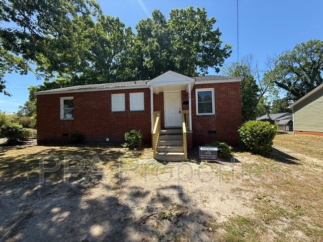 Building Photo - 221 Willow Ave