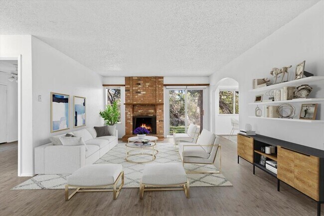 Building Photo - 6300 London Dr