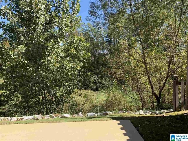 Building Photo - 608 Flag Cir