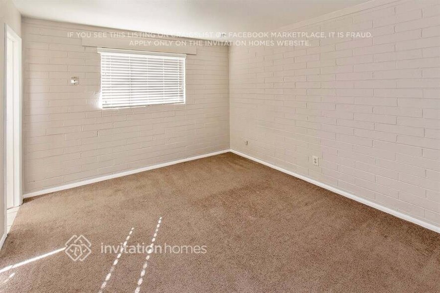 Building Photo - 4343 N 49th Dr