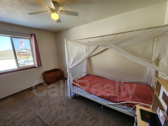 Building Photo - 2622 Oxford Cir