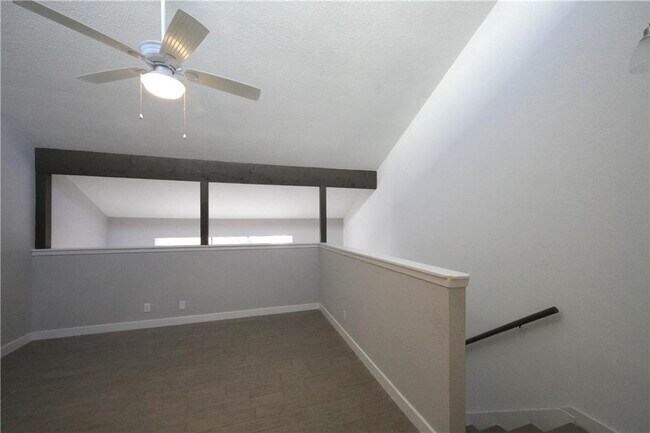 Building Photo - 1600 West Ave