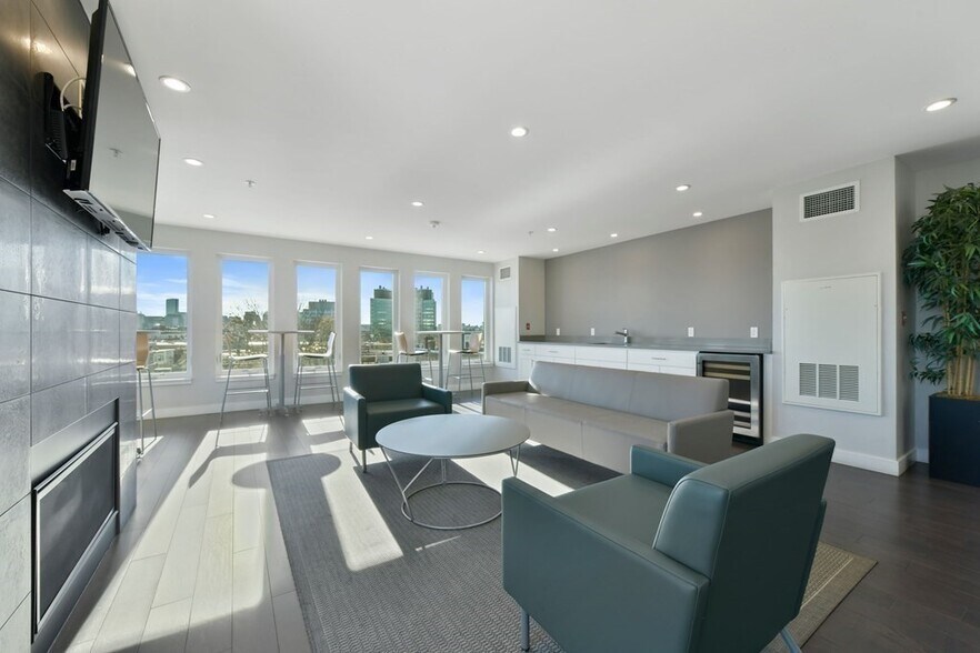 Building Photo - 197 Washington St