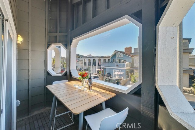 Building Photo - 128 46th St