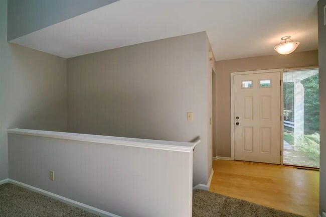 Building Photo - 11 Gray Birch Trl