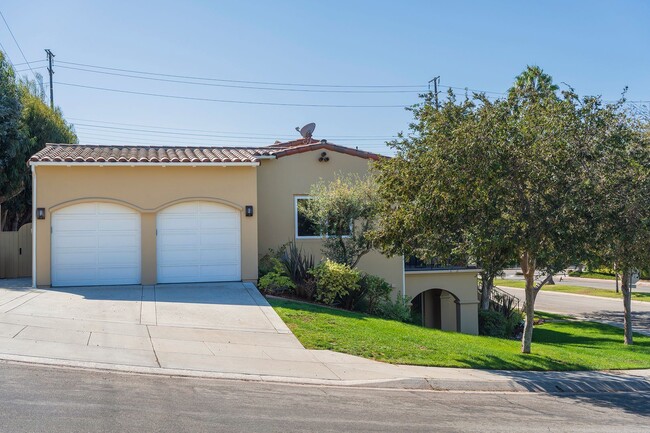 Building Photo - Beautifully Renovated Torrance Home!