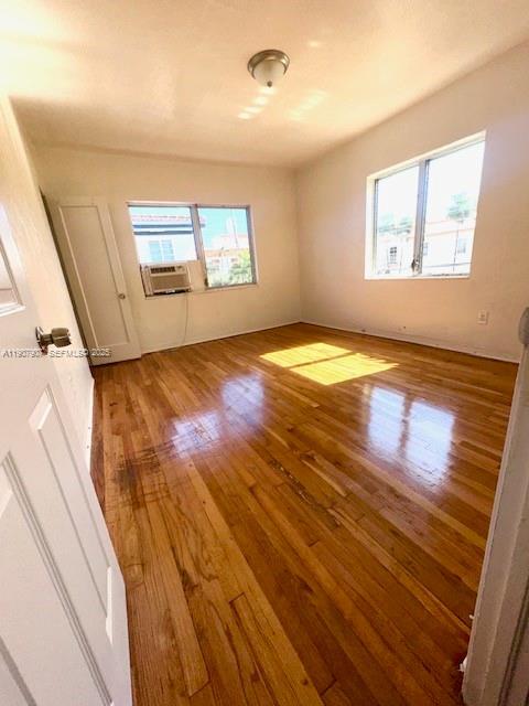 Building Photo - 821 W 39th St