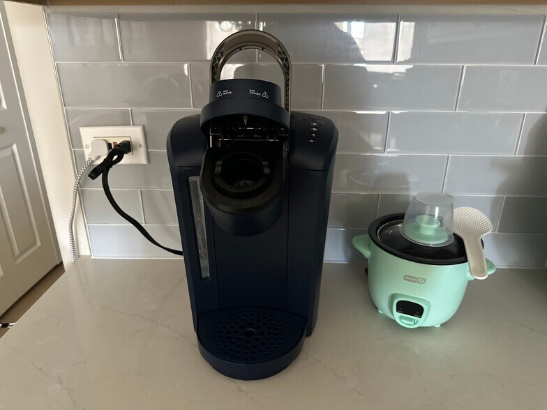 Building Photo - 8899 Bristol Bnd