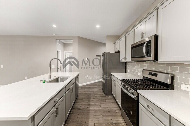 Building Photo - 12116 W Wier Ave