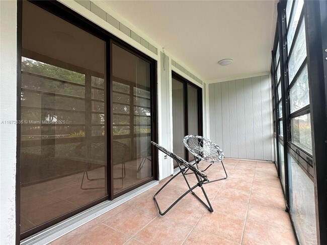 Building Photo - 9701 Hammocks Blvd