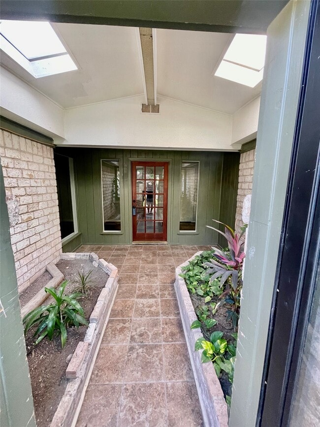 Building Photo - 12854 Westhorpe Dr