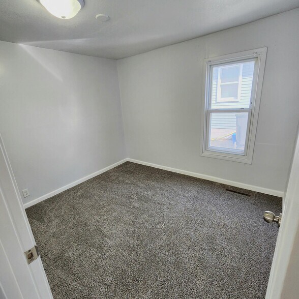Building Photo - 1071 Norton St