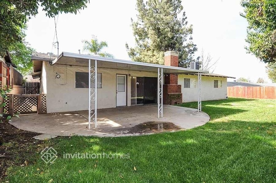 Building Photo - 35334 Mountain View St