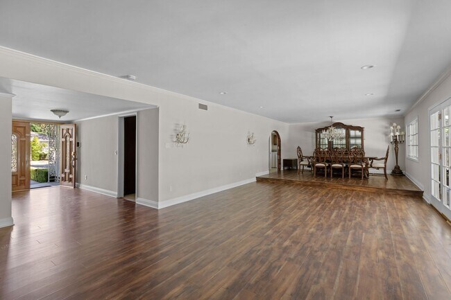 Building Photo - Welcome to this Beautiful Ranch-Style Home...