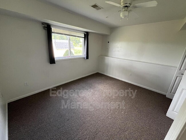 Building Photo - 3607 Deeprose Dr SE