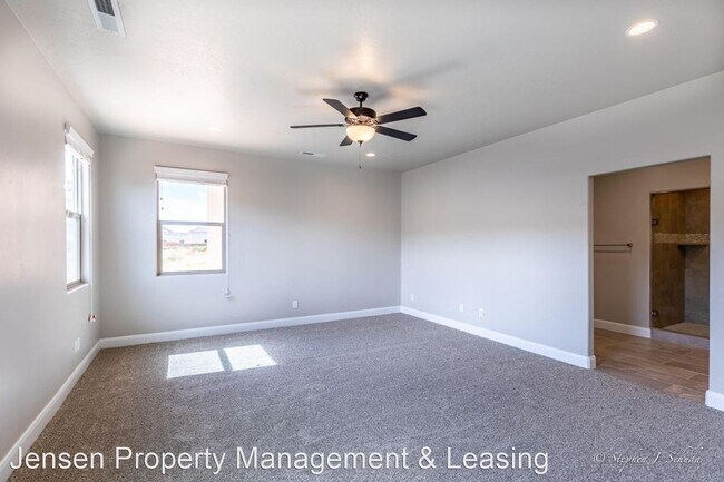 Building Photo - 6 br, 3.5 bath House - 2773 South 3440 West