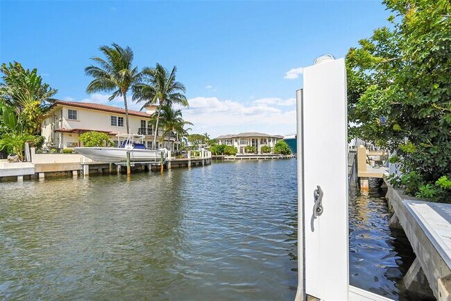 Building Photo - 681 Marine Dr