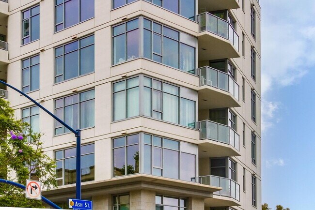 Building Photo - Skyline Views & Sophisticated Corner Living at Aria in Cortez Hill